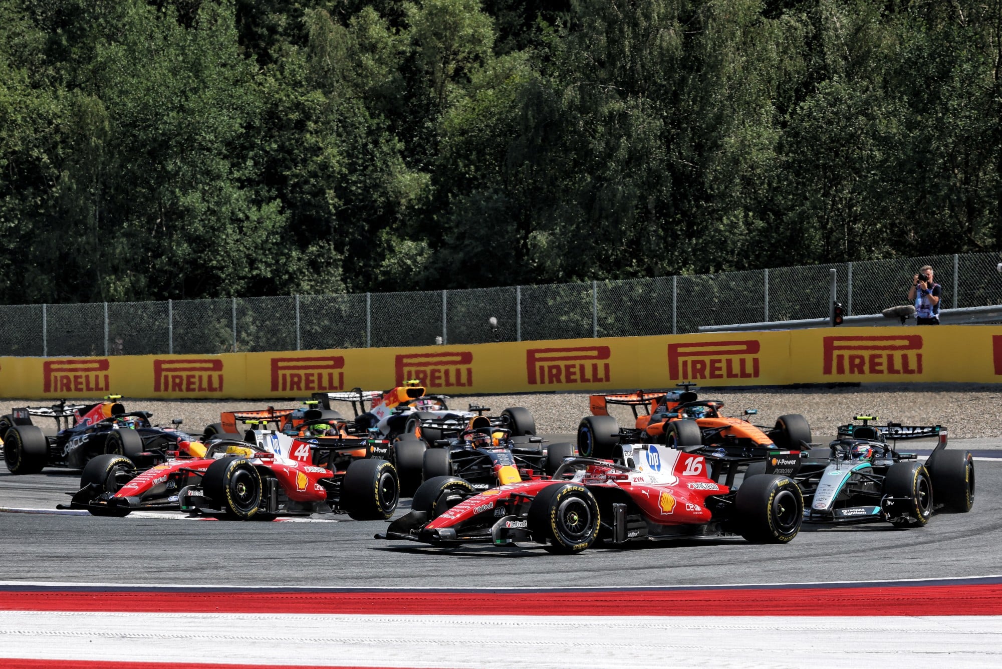 Charles Leclerc (MON) Scuderia Ferrari SF-26 at the start of the race.