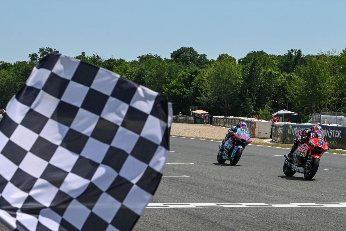 Moto2: Ortolá supera Alonso nos metros finais e vence GP da Tchéquia Ivan Ortolá