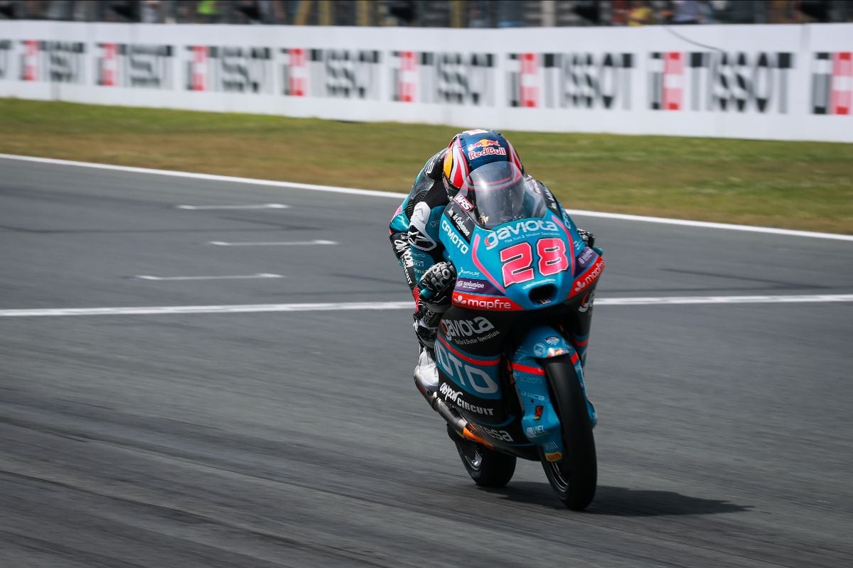 Moto3: Quiles suporta pressão de Almansa e vence na Holanda