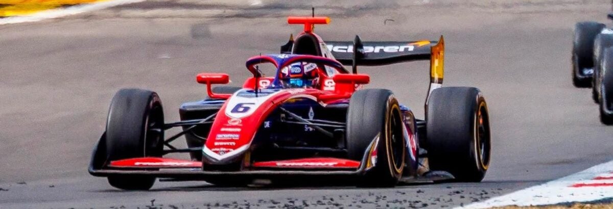 F3: De Palo segura rivais na última volta e vence corrida principal em Silverstone
