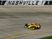 Indy: Palou segura trio da Penske e vence em Nashville