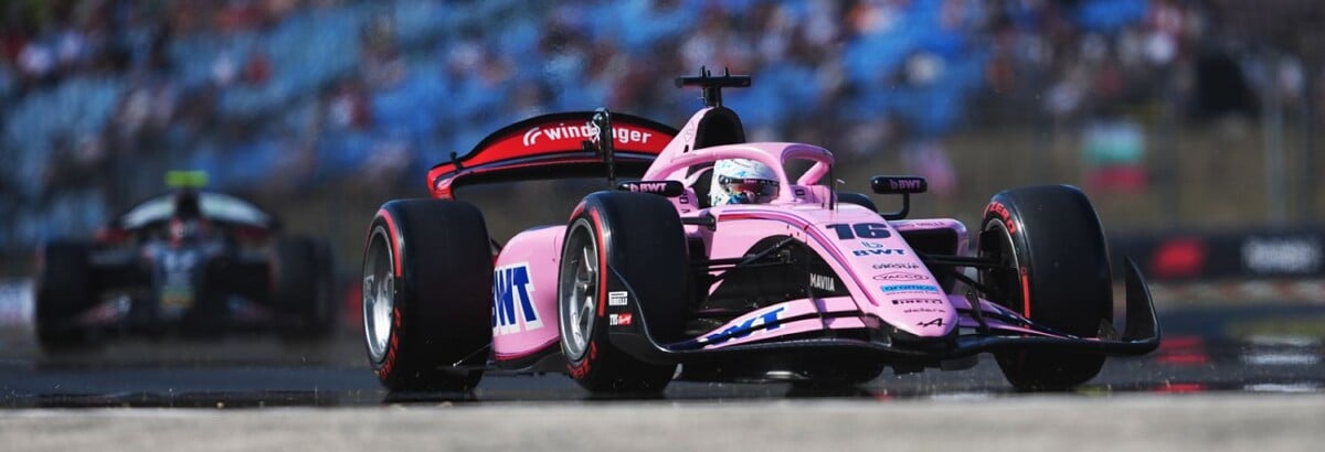 F2: Maini fatura pole na Hungria. Câmara larga em segundo na corrida principal
