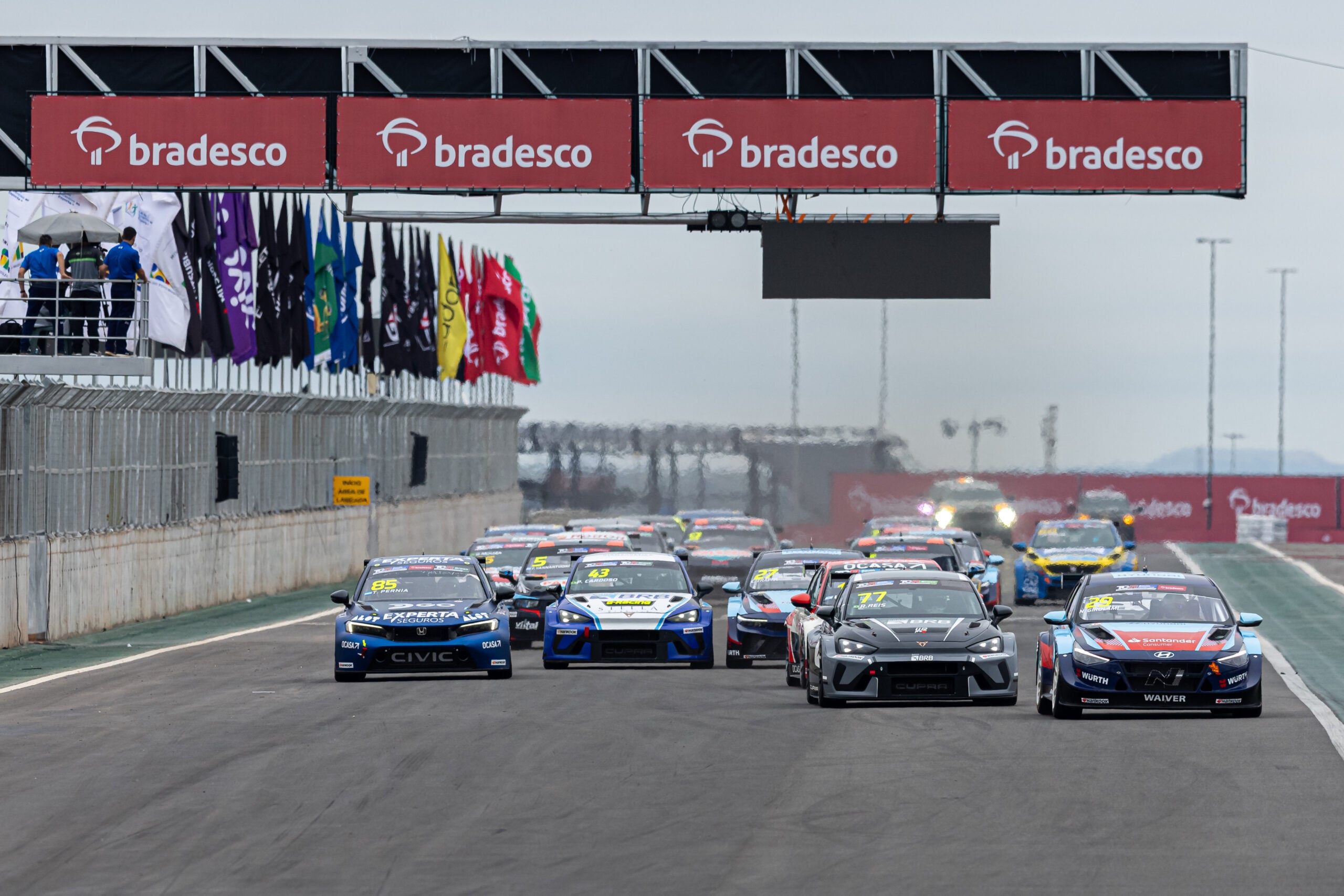 TCR Brasil 2026: quatro pilotos chegam ao Velocitta na disputa pelo título
