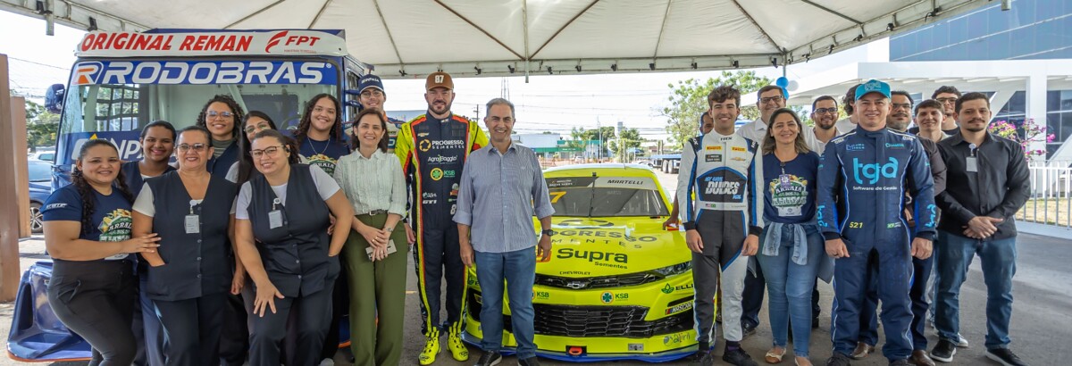 Pilotos da NASCAR Brasil levam solidariedade ao Hospital do Câncer de Mato Grosso
