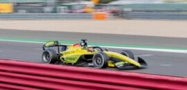 Rafael Câmara conquista top-5 em Silverstone e segue entre os líderes da F2