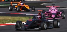F1 Academy: Felbermayr vence de ponta a ponta corrida 1 em Silverstone