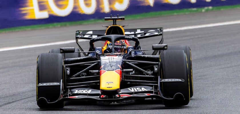 F1: Verstappen agradece ajuda de Hadjar na classificação: "Caso contrario, estaria em sexto"
