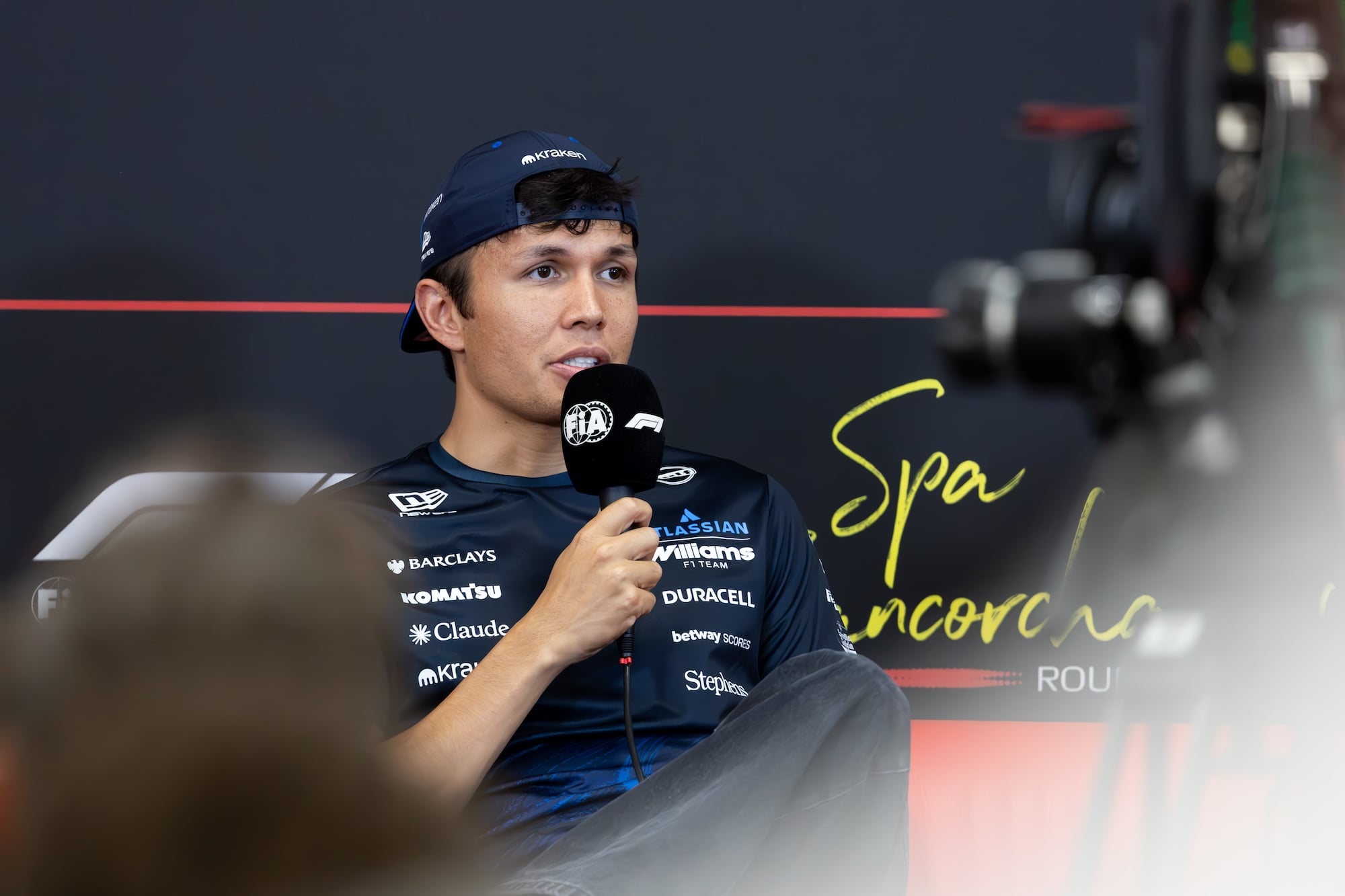 F1: Albon fala sobre motivos para continuar na Williams em 2027