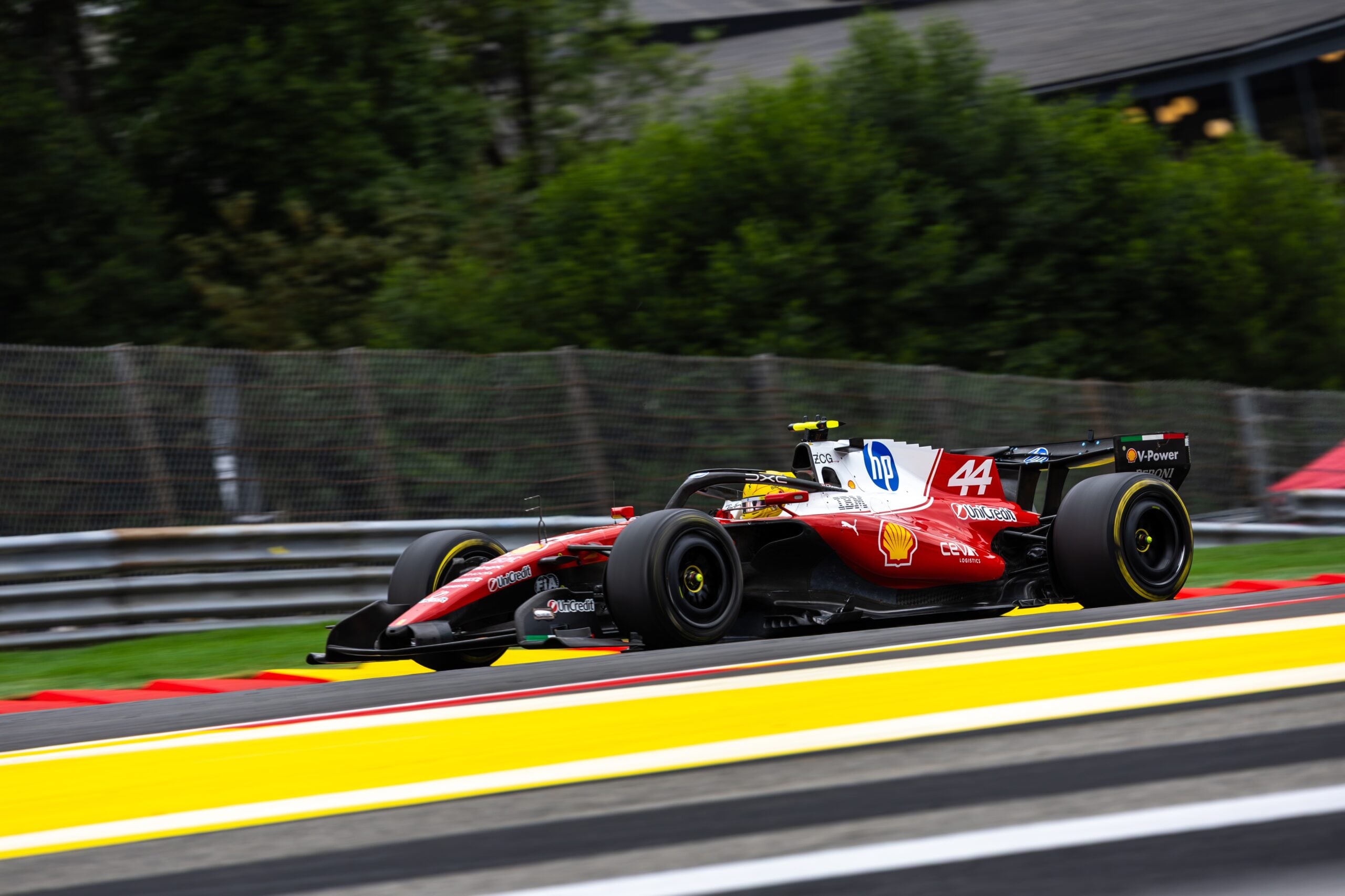 F1: Hamilton relaciona acidente no TL3 ao toque com Russell em Spa
