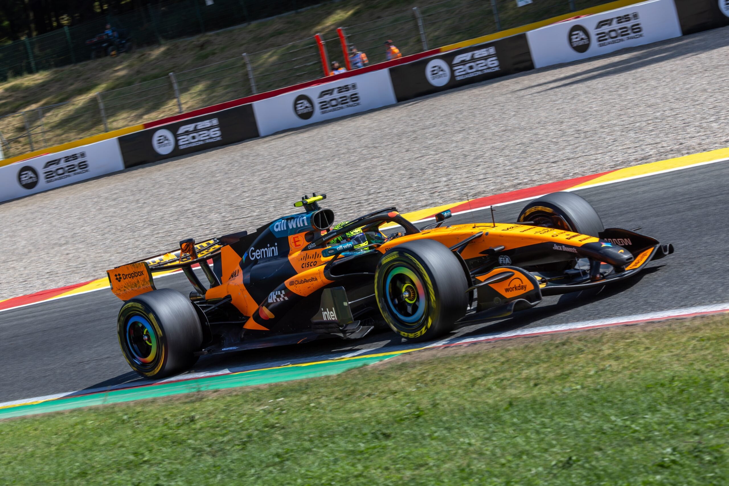 F1 hoje: McLaren prepara novidades e Honda explica crise