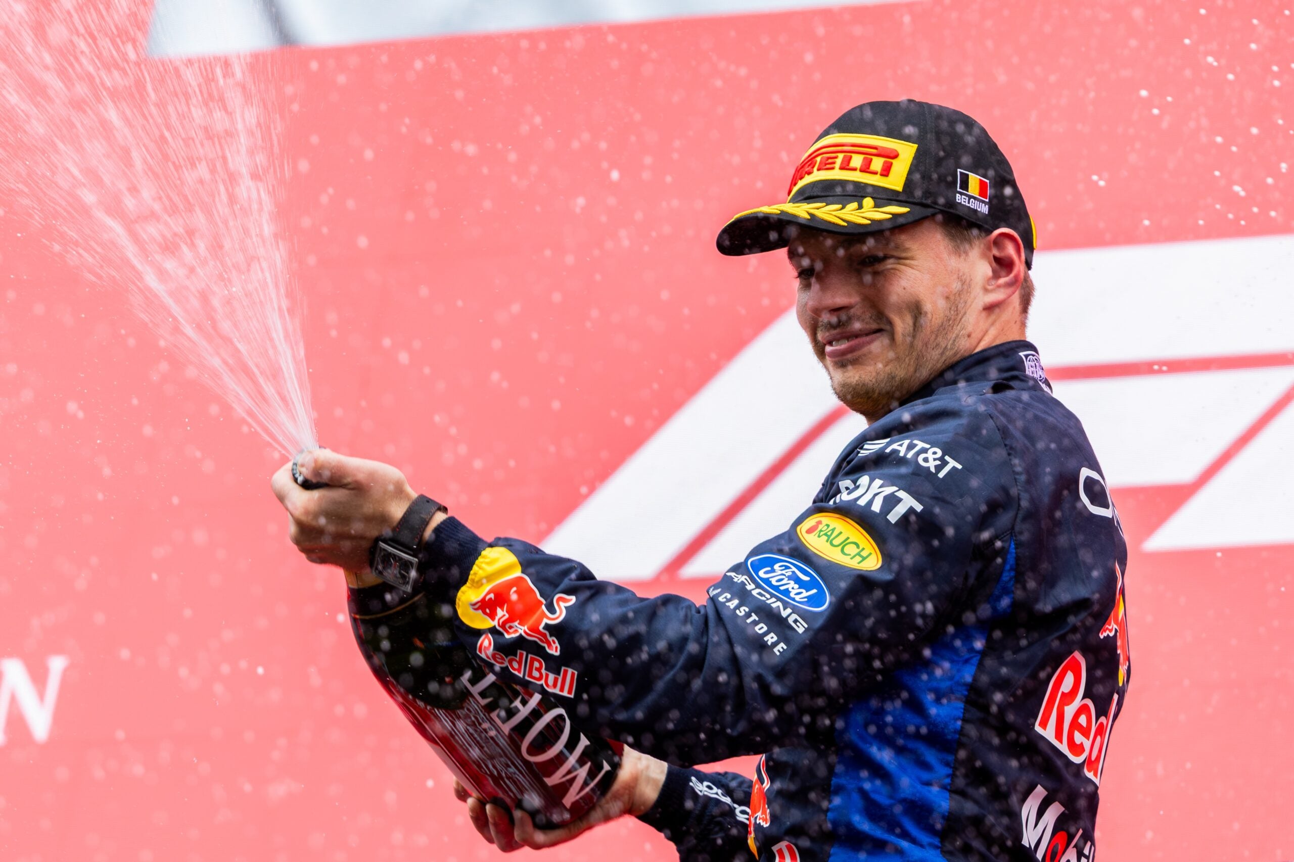 F1: Ex-piloto apoia permanência de Verstappen na Red Bull: "Os vejo competitivos em 6 meses"