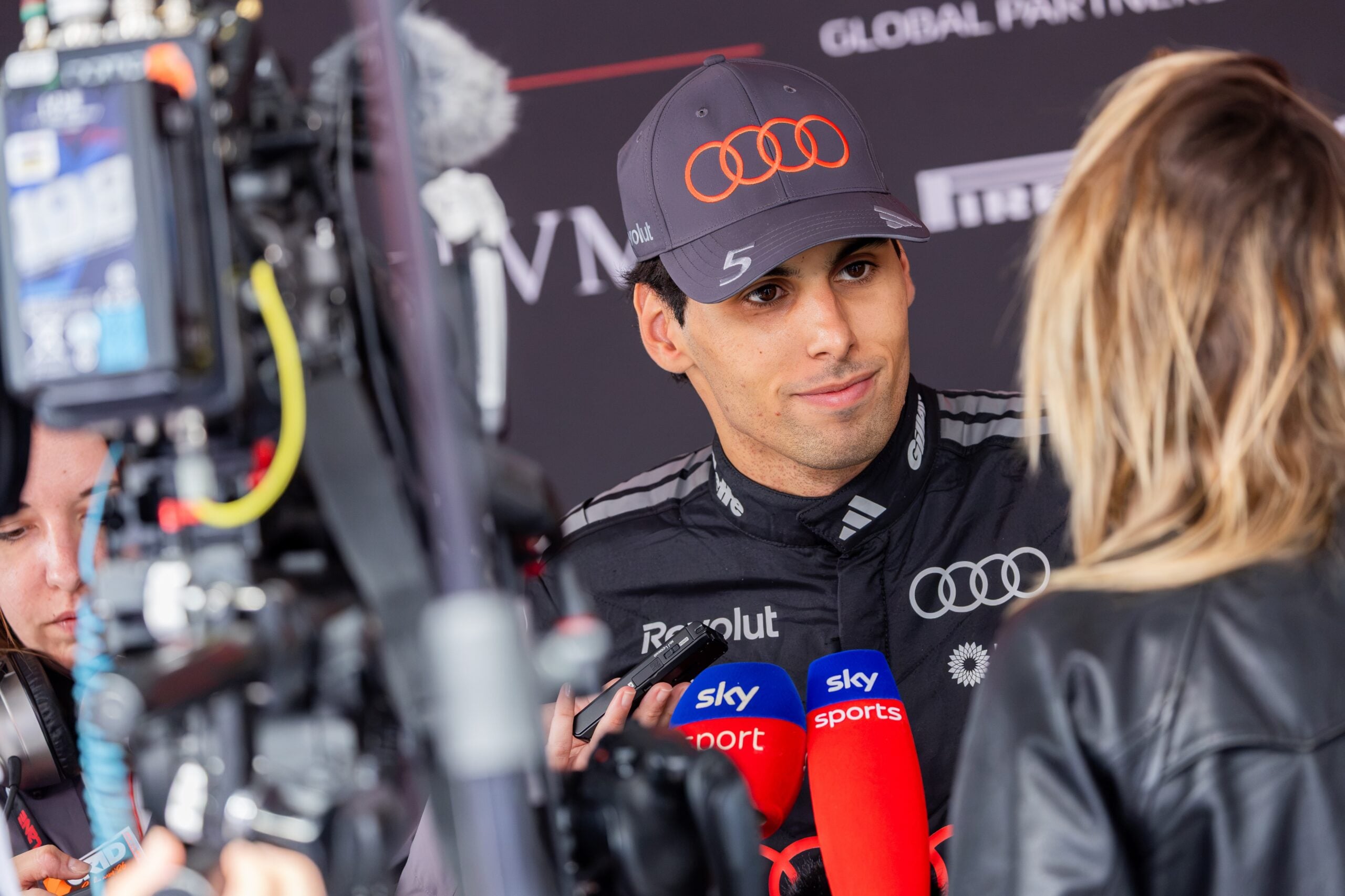 F1: Bortoleto diz que Audi em 2026 é "mais do que qualquer um no paddock esperava" F1: Bortoleto diz que Audi em 2026 é "mais do que qualquer um no paddock esperava"