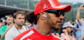 F1: Hamilton compartilha momentos com Kim Kardashian nas férias