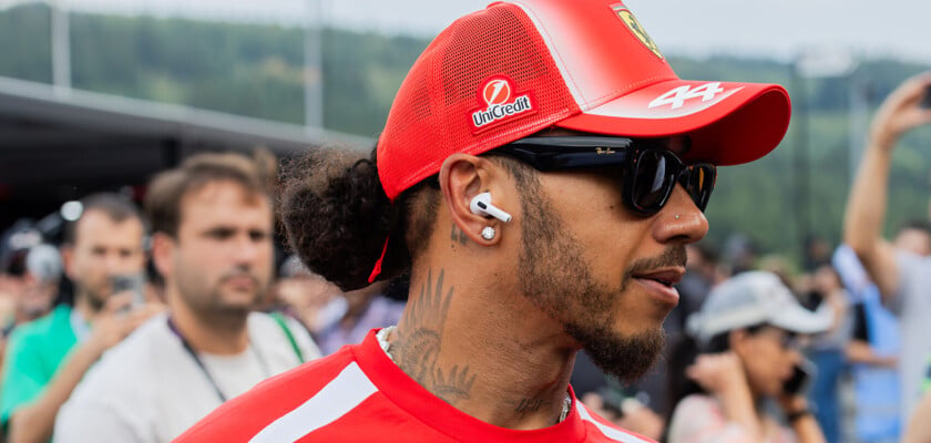 F1: Hamilton compartilha momentos com Kim Kardashian nas férias
