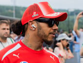 F1: Hamilton compartilha momentos com Kim Kardashian nas férias