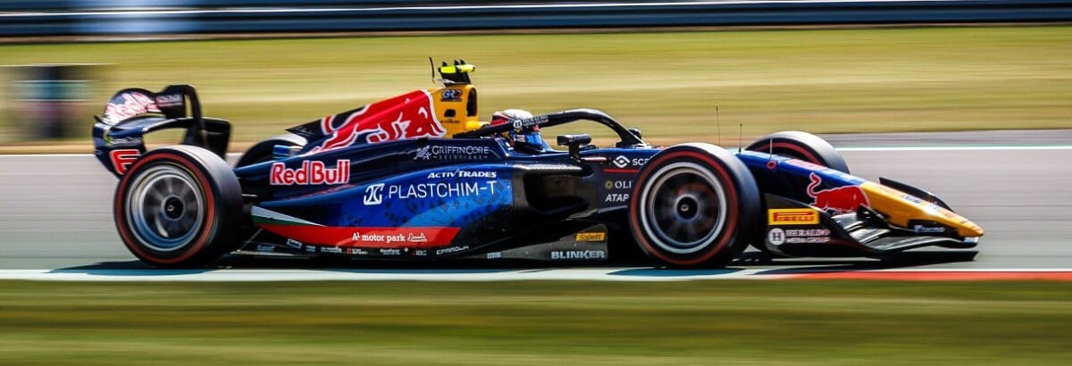 F2: Tsolov vence corrida principal e "varre" etapa de Silverstone F2: Tsolov vence corrida principal e “varre” etapa de Silverstone