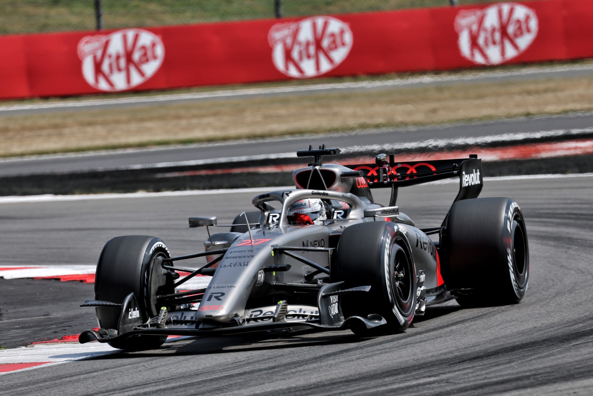 F1: Audi aposta em bom sábado na Inglaterra Nico Hulkenberg (GER) Audi F1 Team R26.