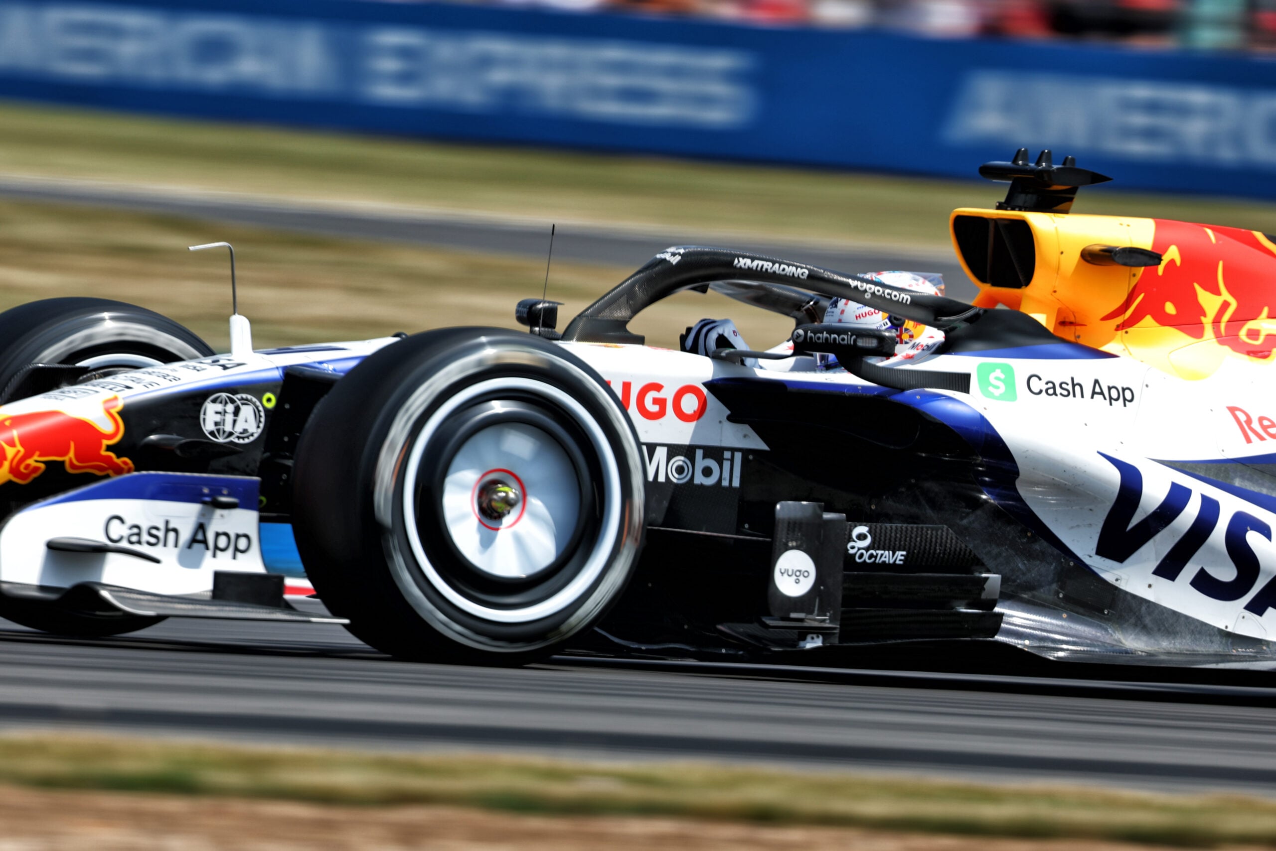F1: Lindblad inicia processo para tirar carteira de motorista Arvid Lindblad (GBR) Racing Bulls Formula One Team VCARB 03.