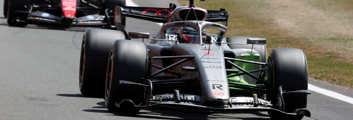 F1: Bortoleto perde posições na largada e termina sprint da Inglaterra em 13º