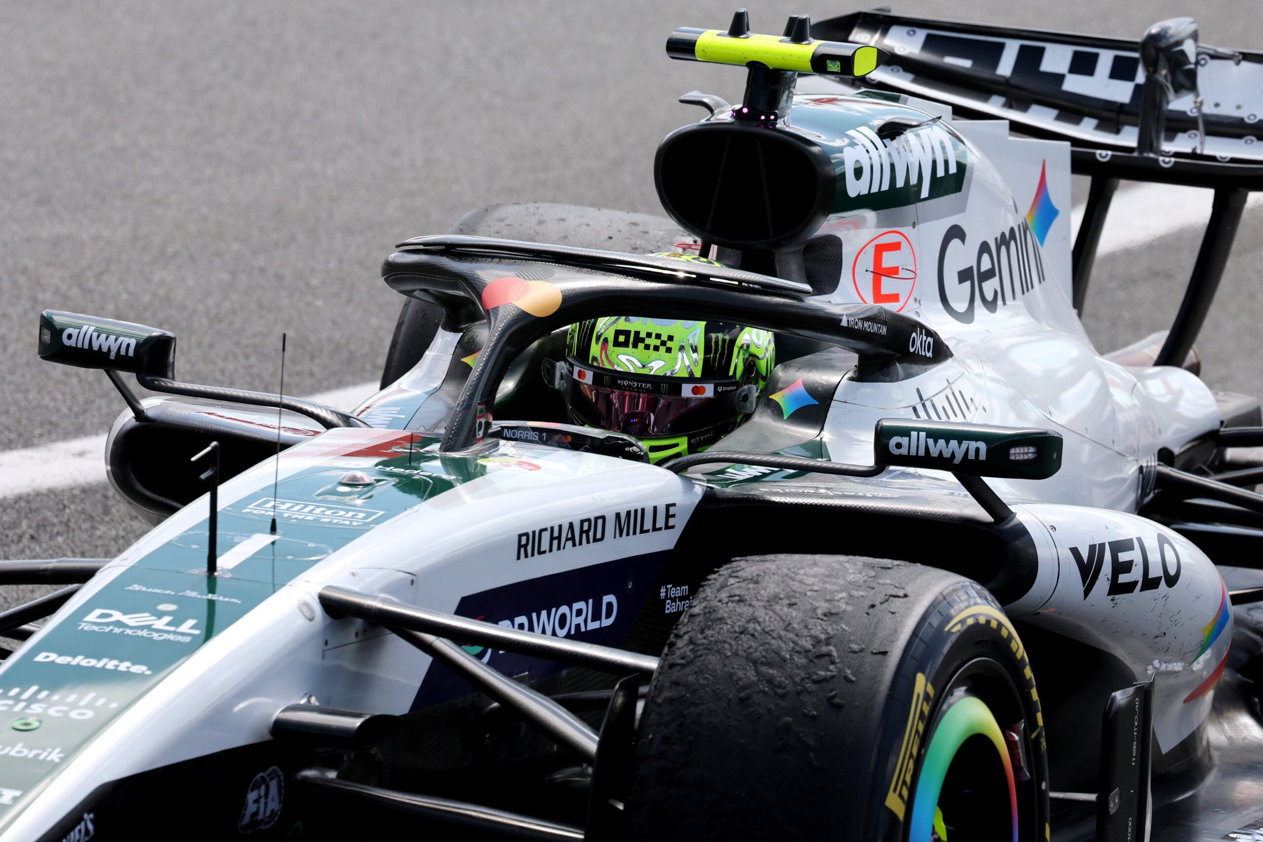 F1: McLaren perde desempenho com motor Mercedes e Stella justifica situação Lando Norris (GBR) McLaren F1 Team MCL40.