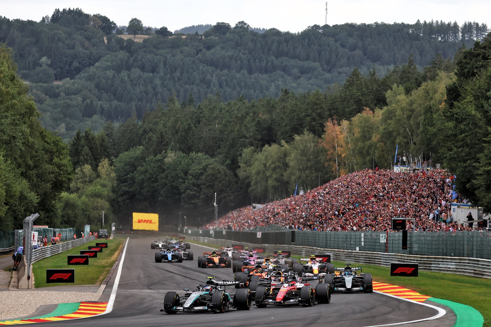 F1: Antonelli vence o GP da Bélgica após duelo com Leclerc; Bortoleto termina em oitavo