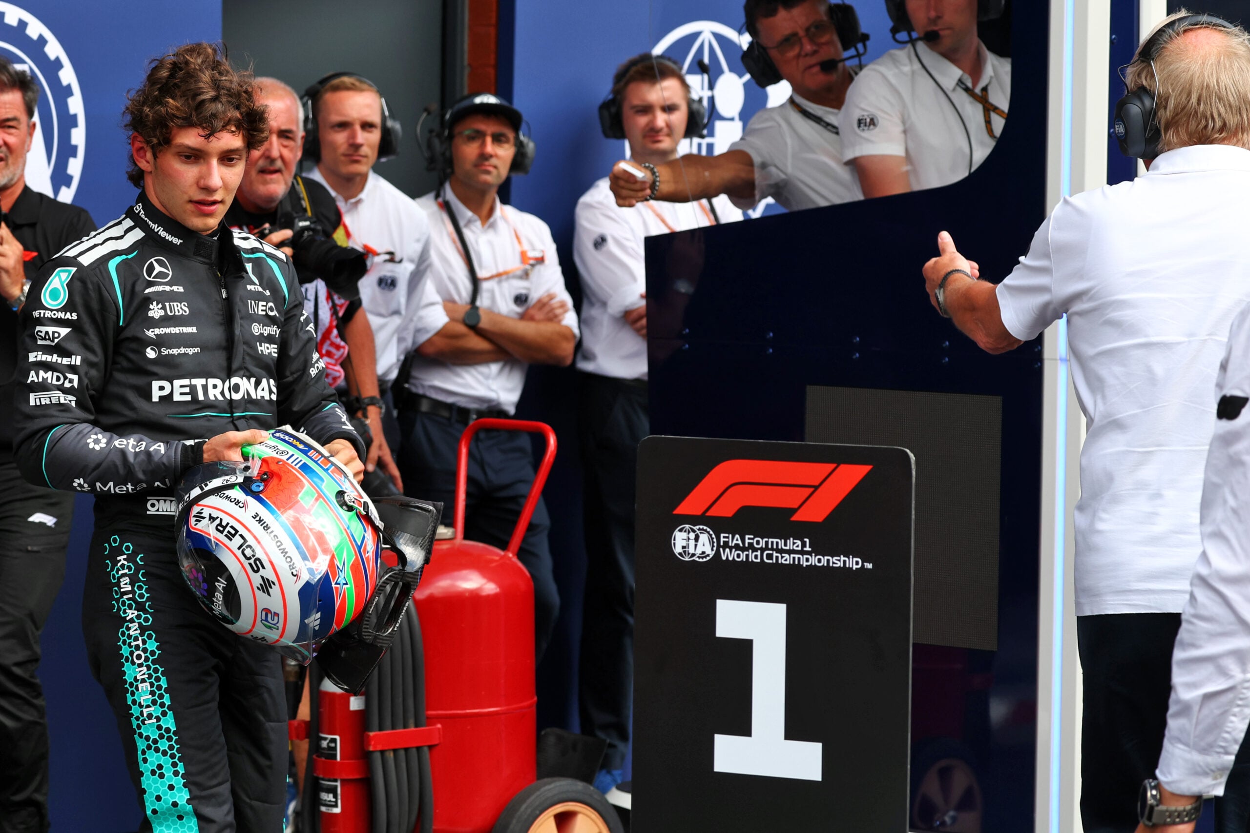 F1: Confira as imagens do GP da Bélgica 2026 Race winner Andrea Kimi Antonelli (ITA) Mercedes AMG Formula One Team in parc ferme.