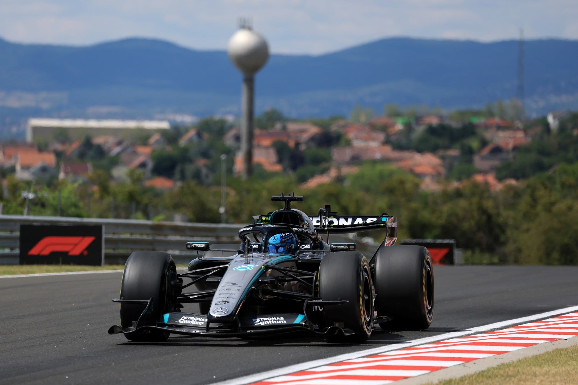 F1: Russell abandona carro após classificação por falha na Mercedes George Russell (GBR) Mercedes AMG Formula One Team W17.
