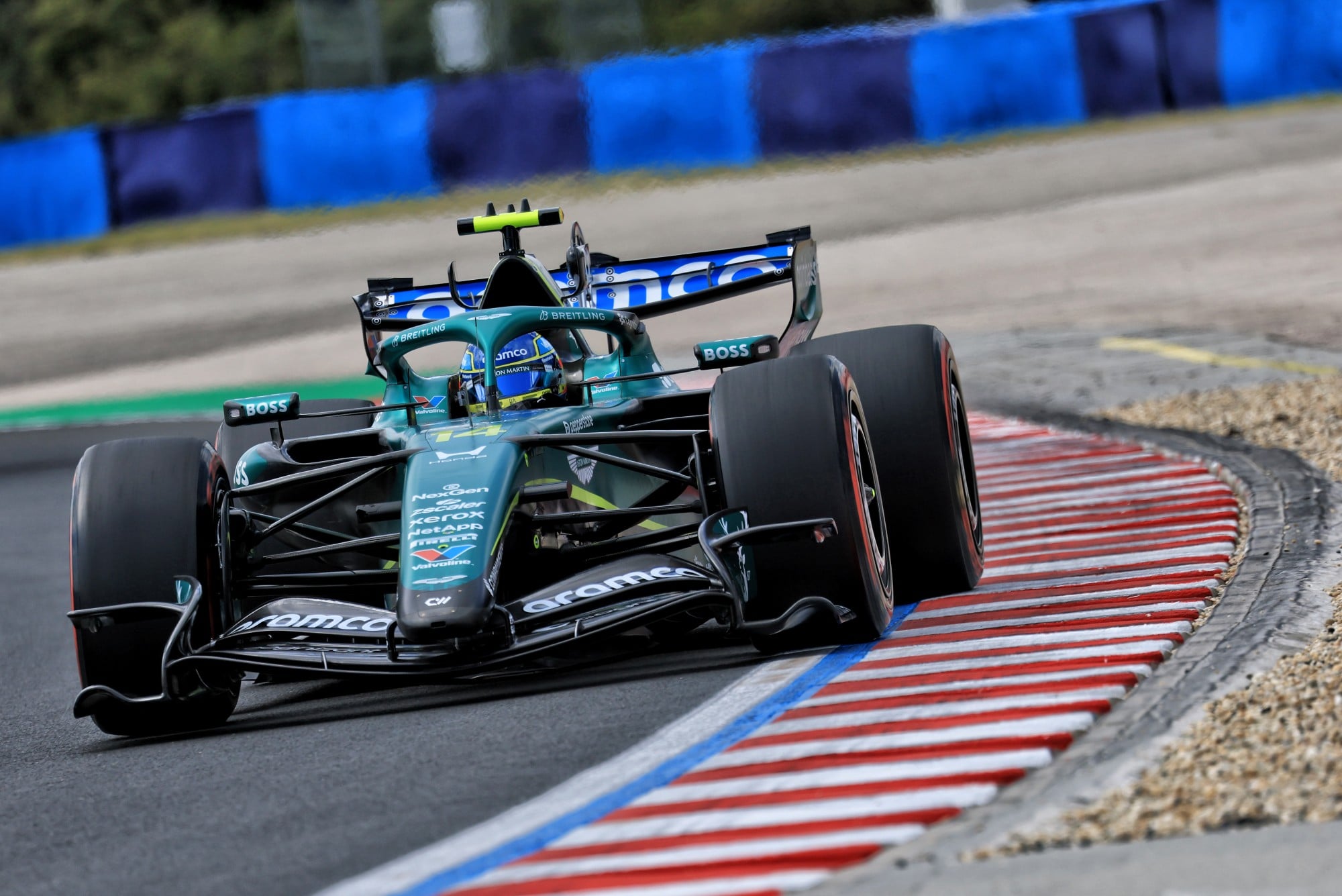 F1: Aston Martin vê pacote de atualização funcionar e equipe fica otimista