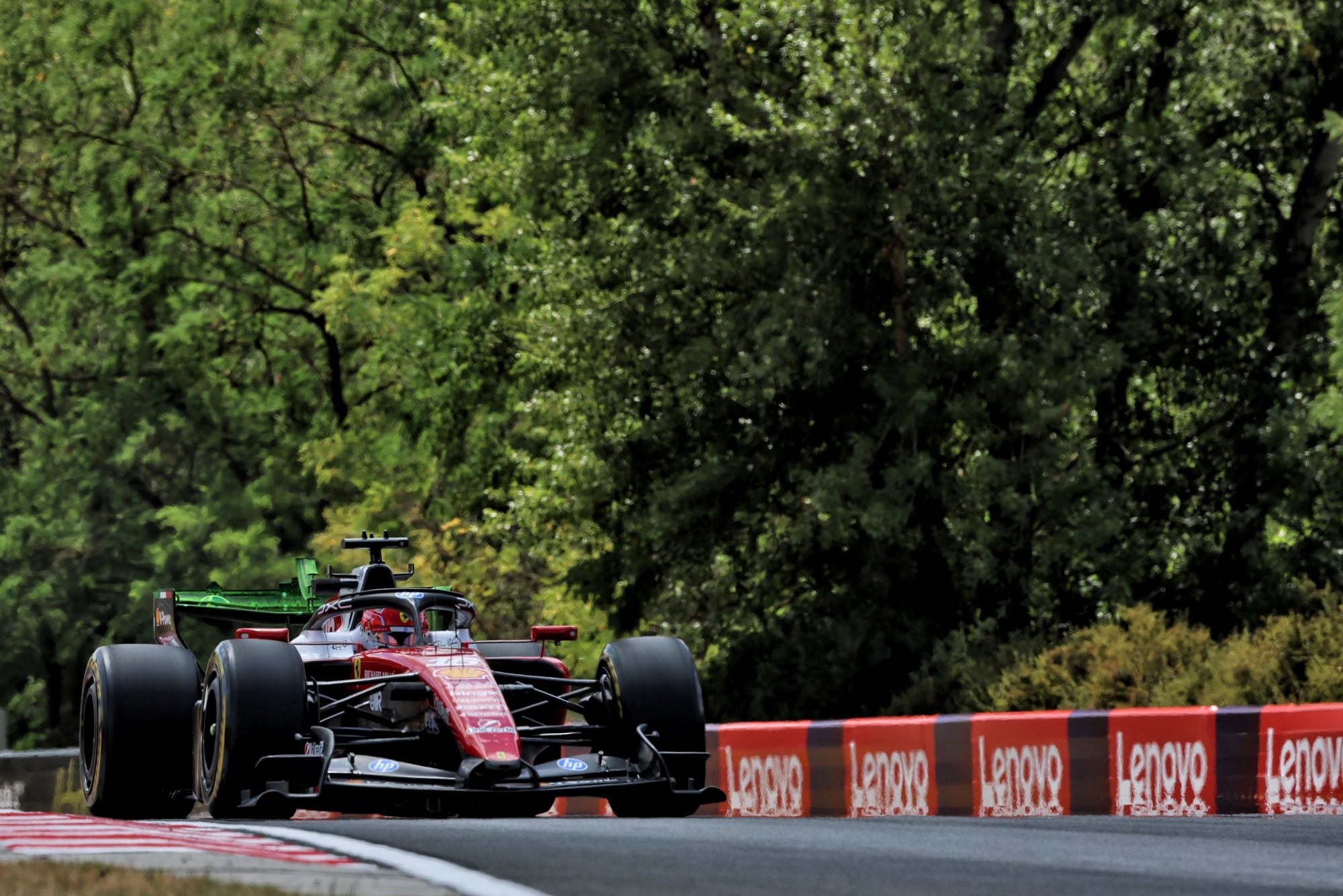 F1: Leclerc crê que "não fiz bom trabalho" em classificação na Hungria: "Não me senti bem" Charles Leclerc (MON) Scuderia Ferrari SF-26.