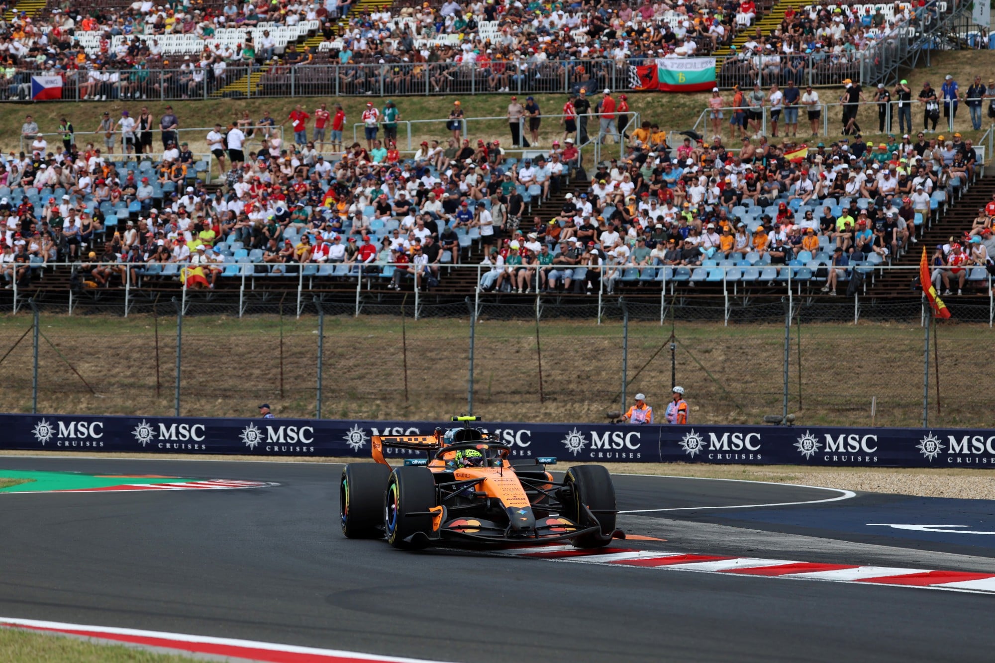 Lando Norris (GBR) McLaren F1 Team MCL40.
