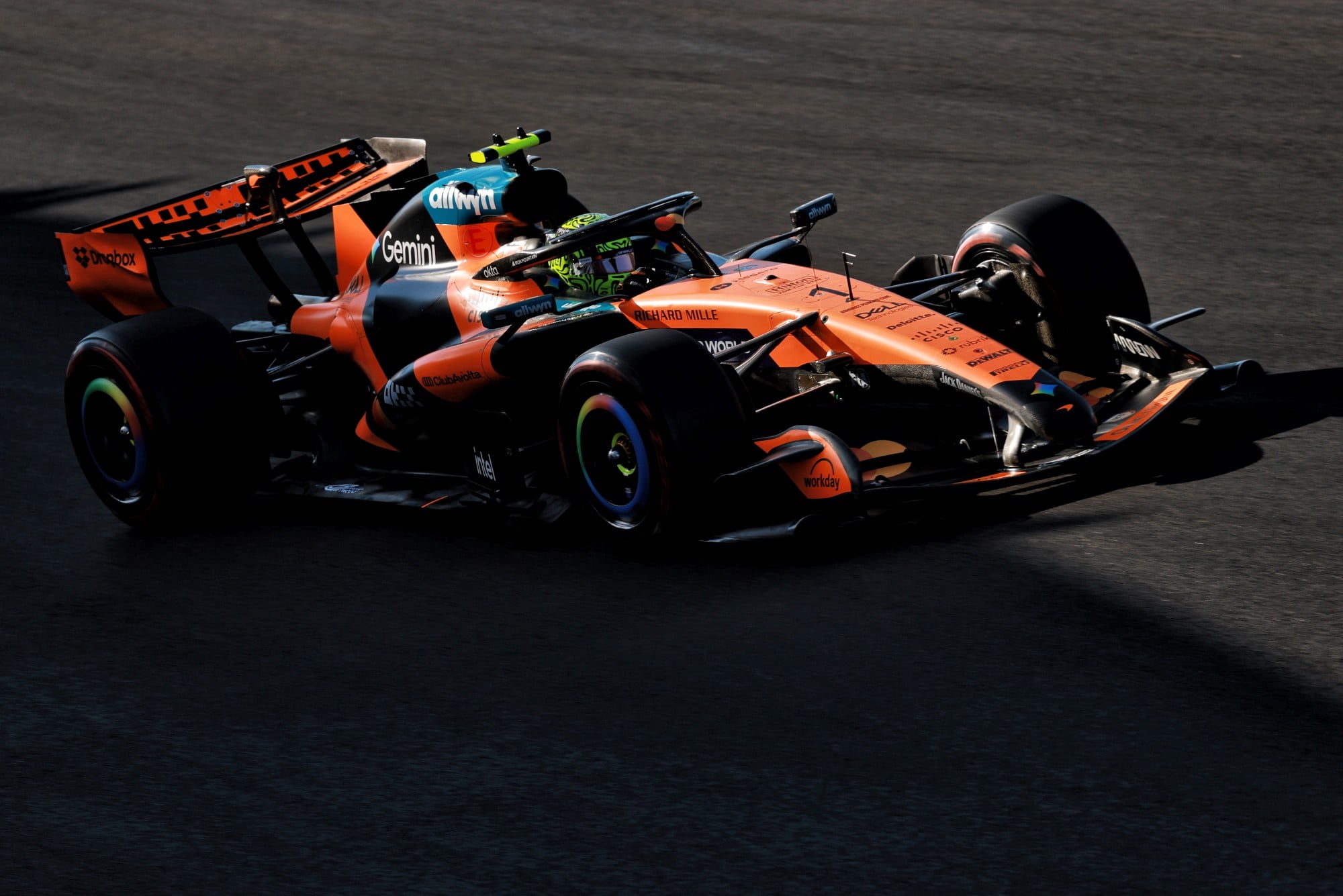 F1: Norris busca respostas após dia difícil para McLaren
