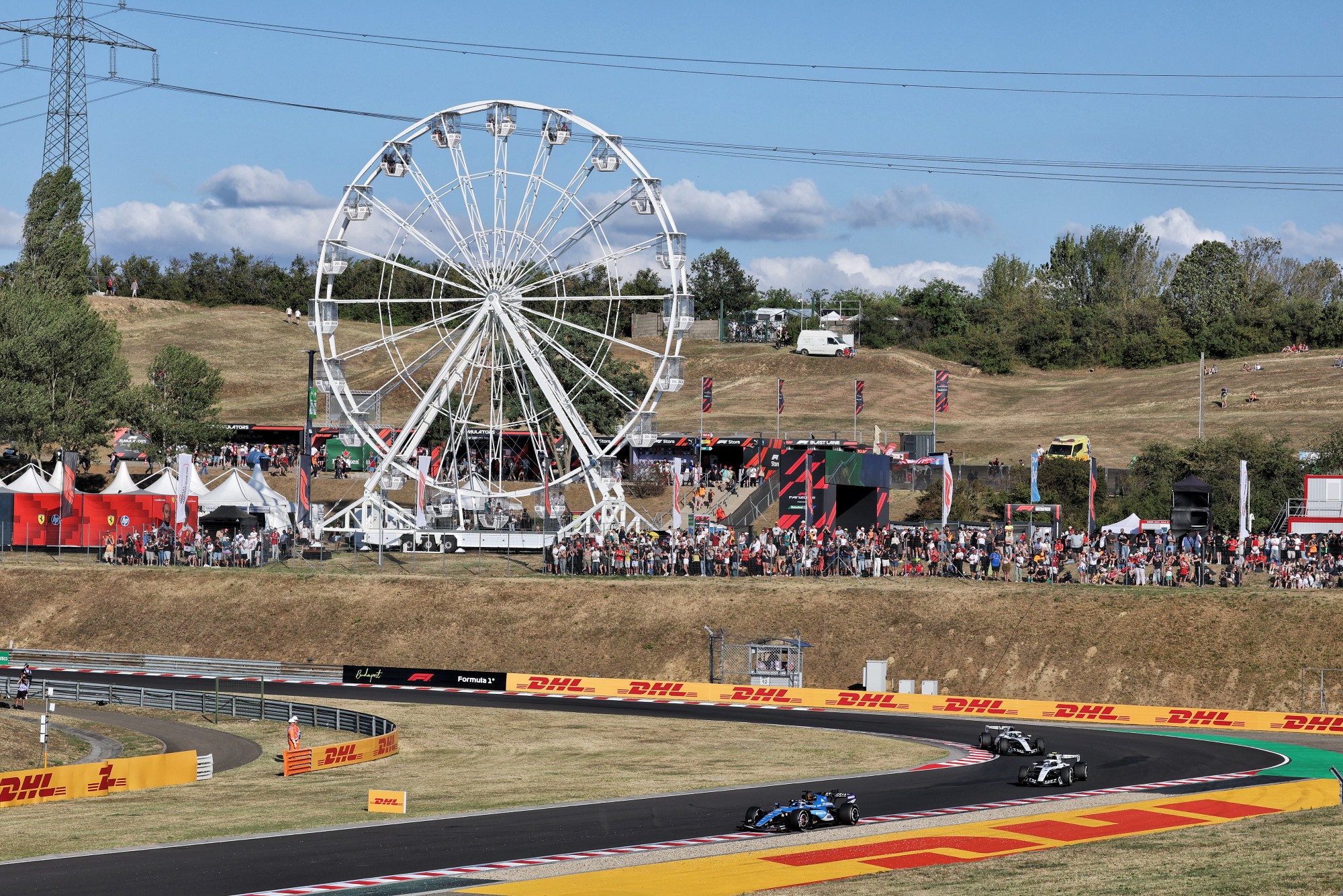 Alexander Albon (THA) Williams F1 Team FW48.