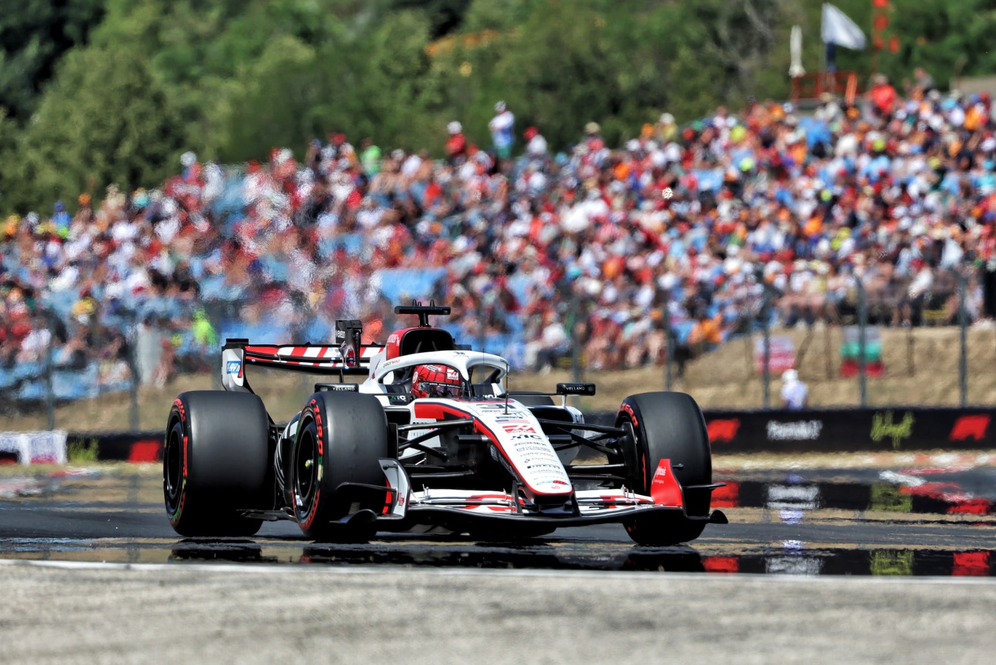 Esteban Ocon (FRA) Haas F1 Team VF-26.