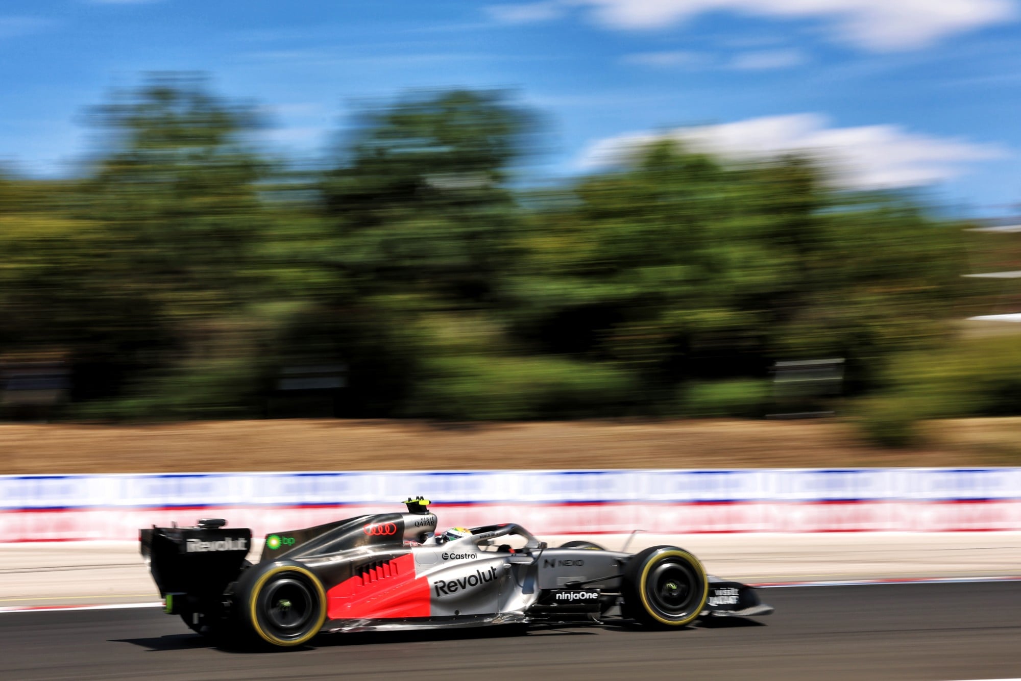 Gabriel Bortoleto (BRA) Audi F1 Team R26.