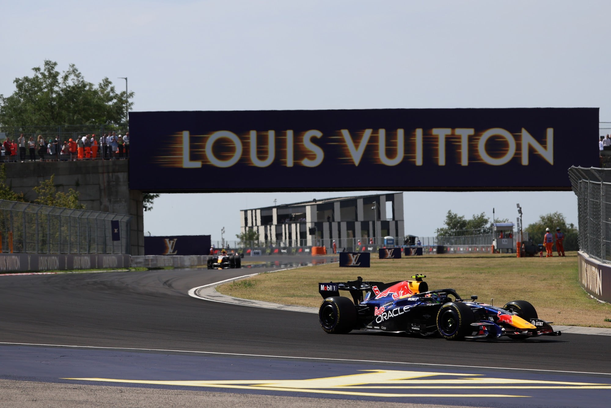 F1: Confira as imagens do GP da Hungria 2026 Isack Hadjar (FRA) Red Bull Racing RB22.