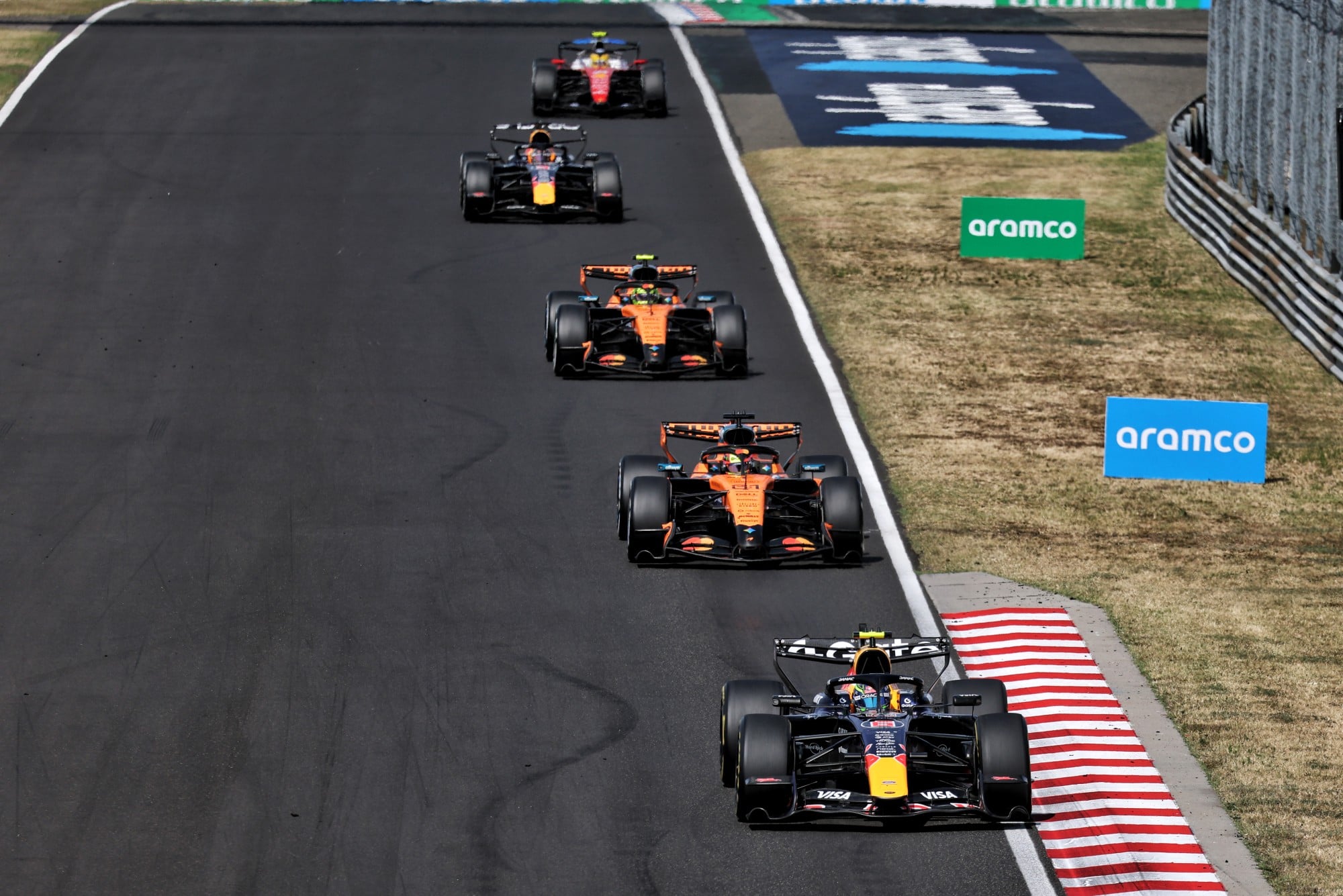 F1: Confira as imagens do GP da Hungria 2026 Isack Hadjar (FRA) Red Bull Racing RB22.