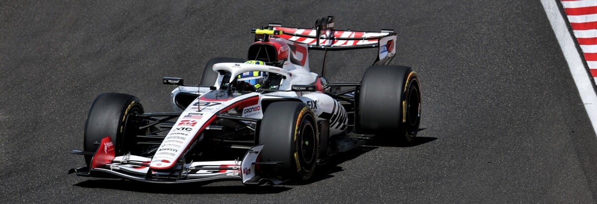 F1: Falha no sistema de bandeiras azuis causou confusão no GP da Hungria F1: Falha no sistema de bandeiras azuis causou confusão no GP da Hungria