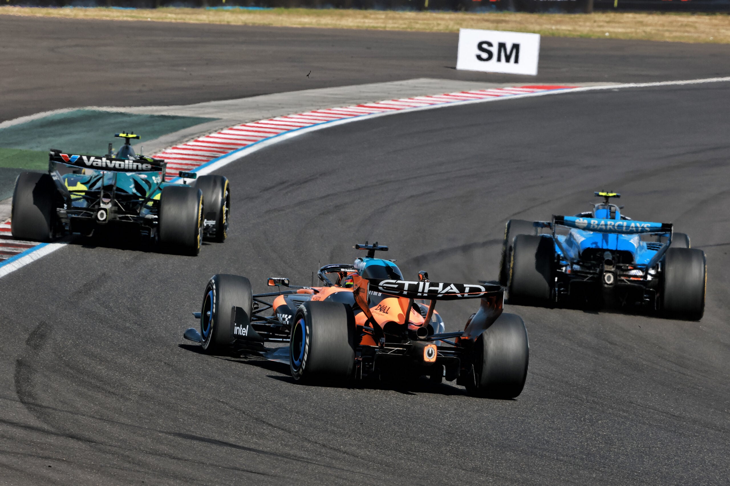 F1: Sainz diz que Piastri poderia ter evitado toque na Hungria