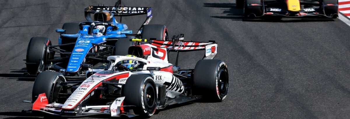 F1: Komatsu contesta explicação "simplista" para diferença entre equipes F1: Komatsu contesta explicação “simplista” para diferença entre equipes