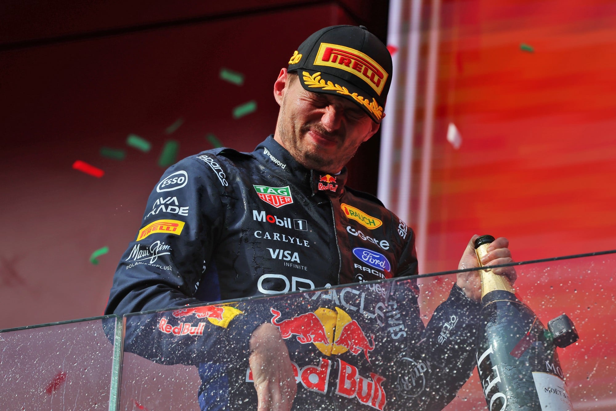 F1: Confira as imagens do GP da Hungria 2026 Max Verstappen (NLD) Red Bull Racing celebrates his second position on the podium.
