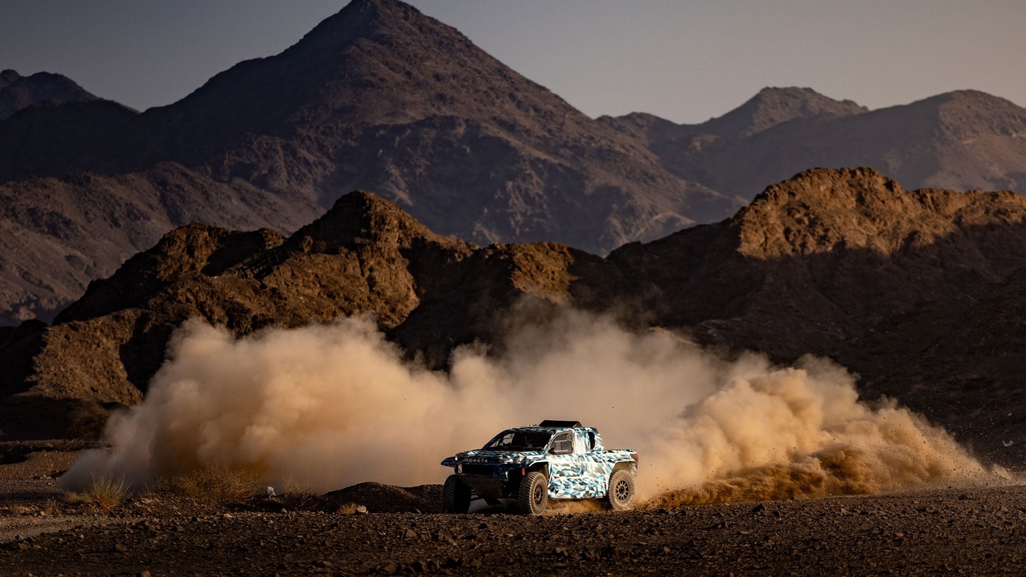 GAZOO Racing avança no desenvolvimento de veículos FCEV por meio do Rally Dakar Toyota