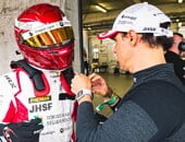 Felipe e Pipo Massa fazem meia corrida excelente na primeira vez juntos no automobilismo