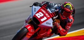 López conquista pole position da Moto2 em Aragón