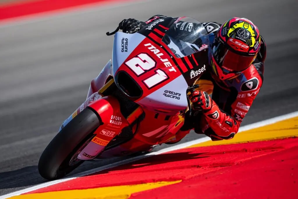 López conquista pole position da Moto2 em Aragón