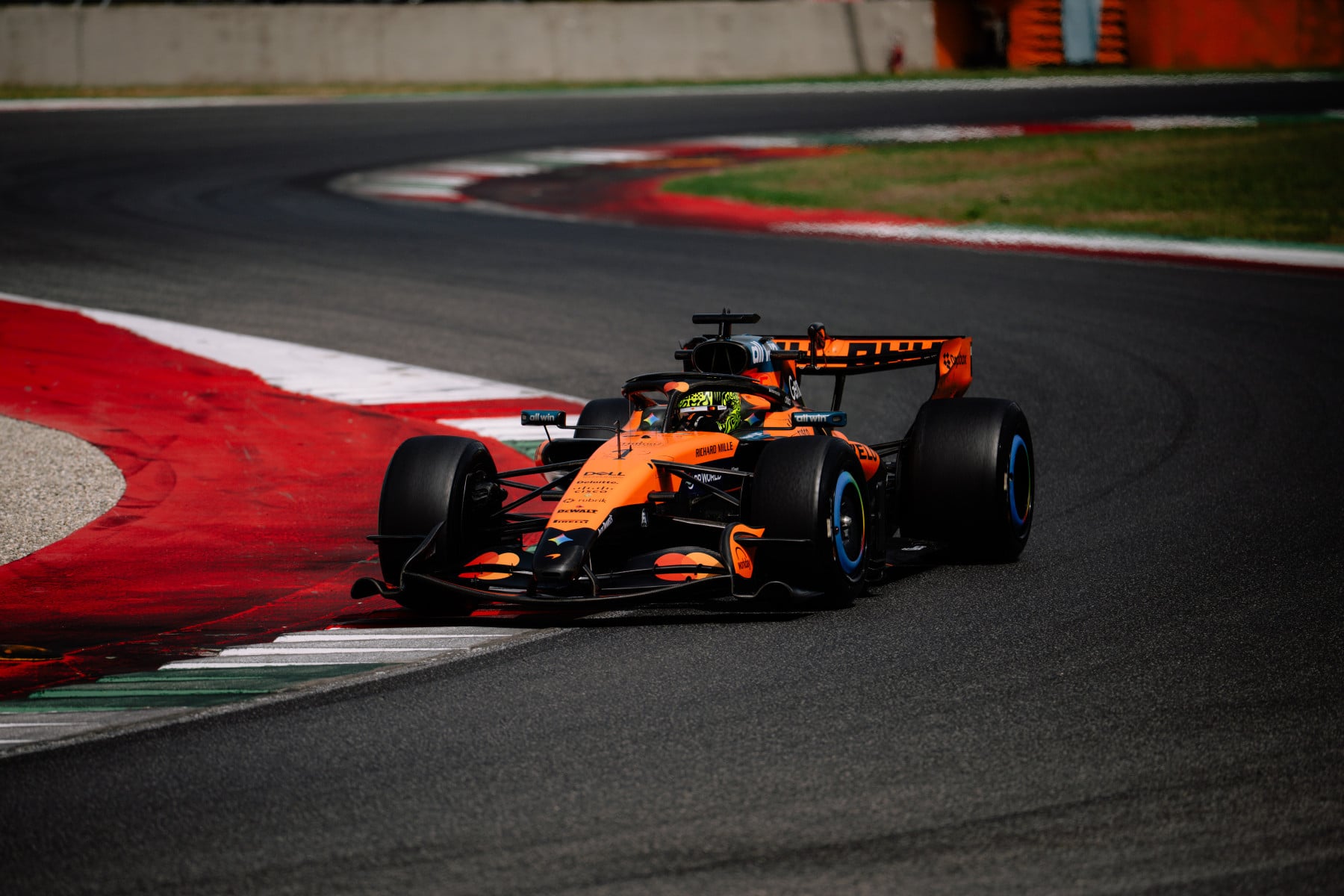 F1: Norris lidera teste da Pirelli com pneus de 2027 em Mugello