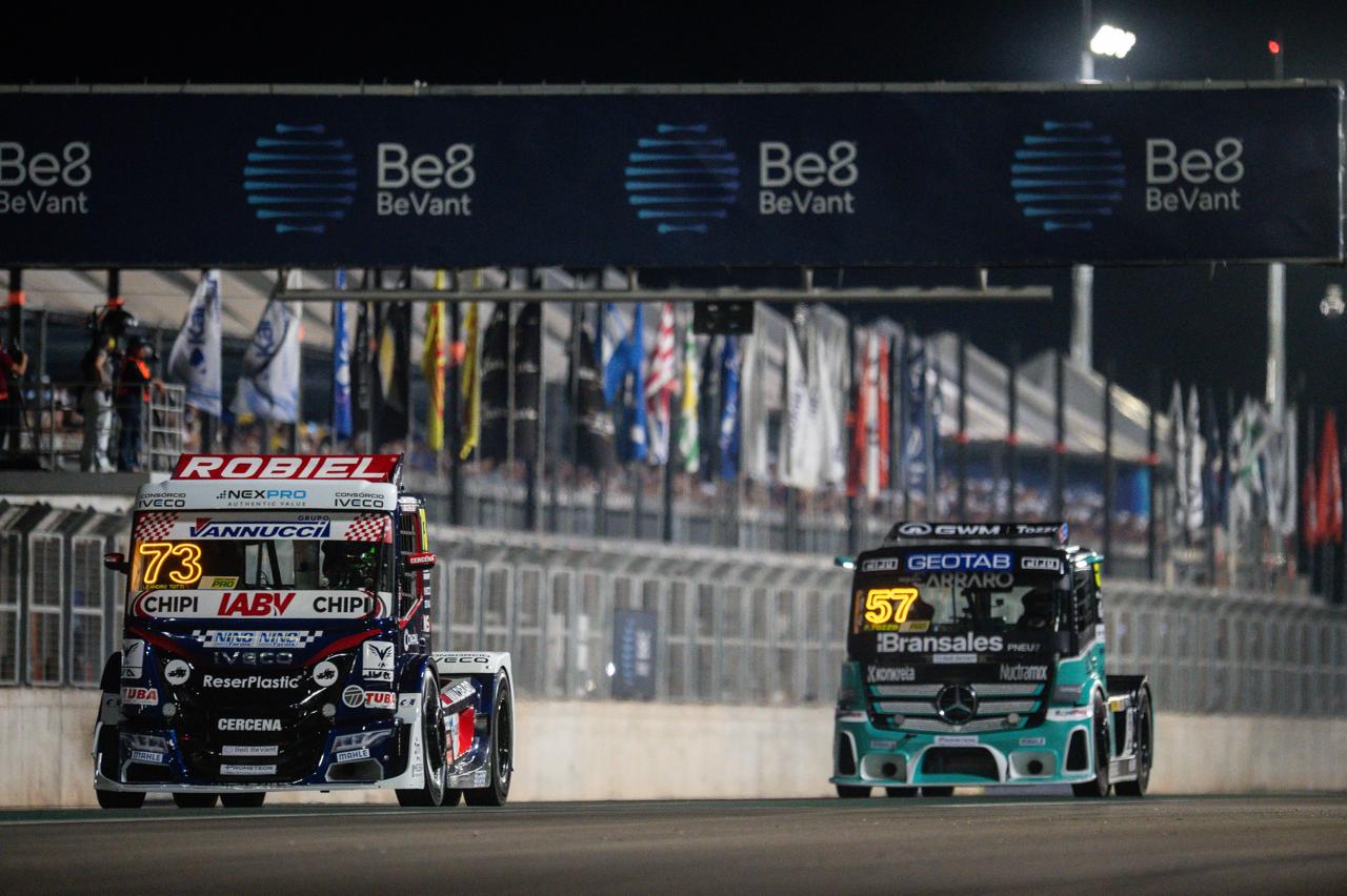 Copa Truck: “Vamos buscar esse título”, diz Totti após vitória emocionante em Cuiabá Copa Truck: “Vamos buscar esse título”, diz Totti após vitória emocionante em Cuiabá