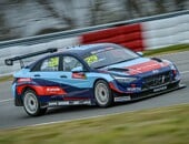 Girolami lidera treino de abertura do TCR South America em Concordia