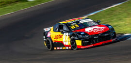 NASCAR Brasil: Casagrande vence Corrida 2 após disputa eletrizante em Londrina