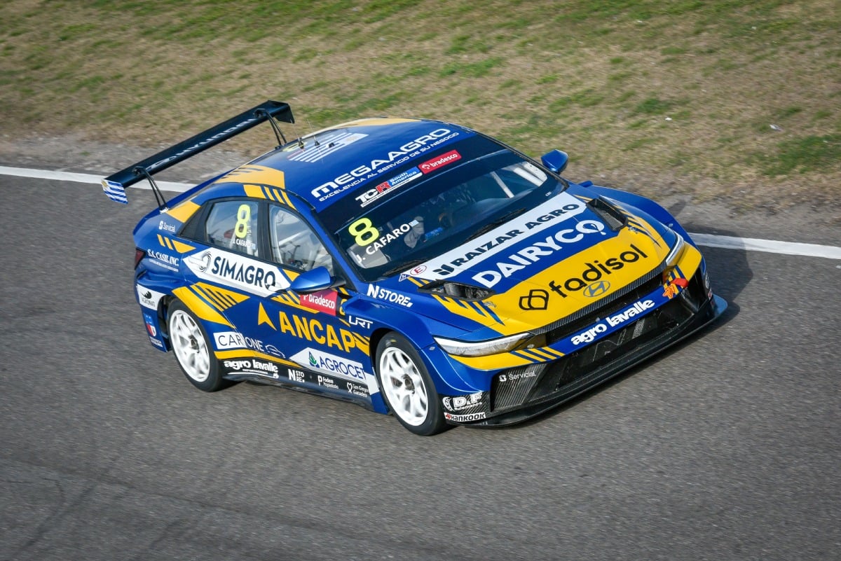 TCR South America: Néstor Girolami segura Cafaro e conquista vitória na Corrida 1 em Córdoba TCR South America: Néstor Girolami segura Cafaro e conquista vitória na Corrida 1 em Córdoba
