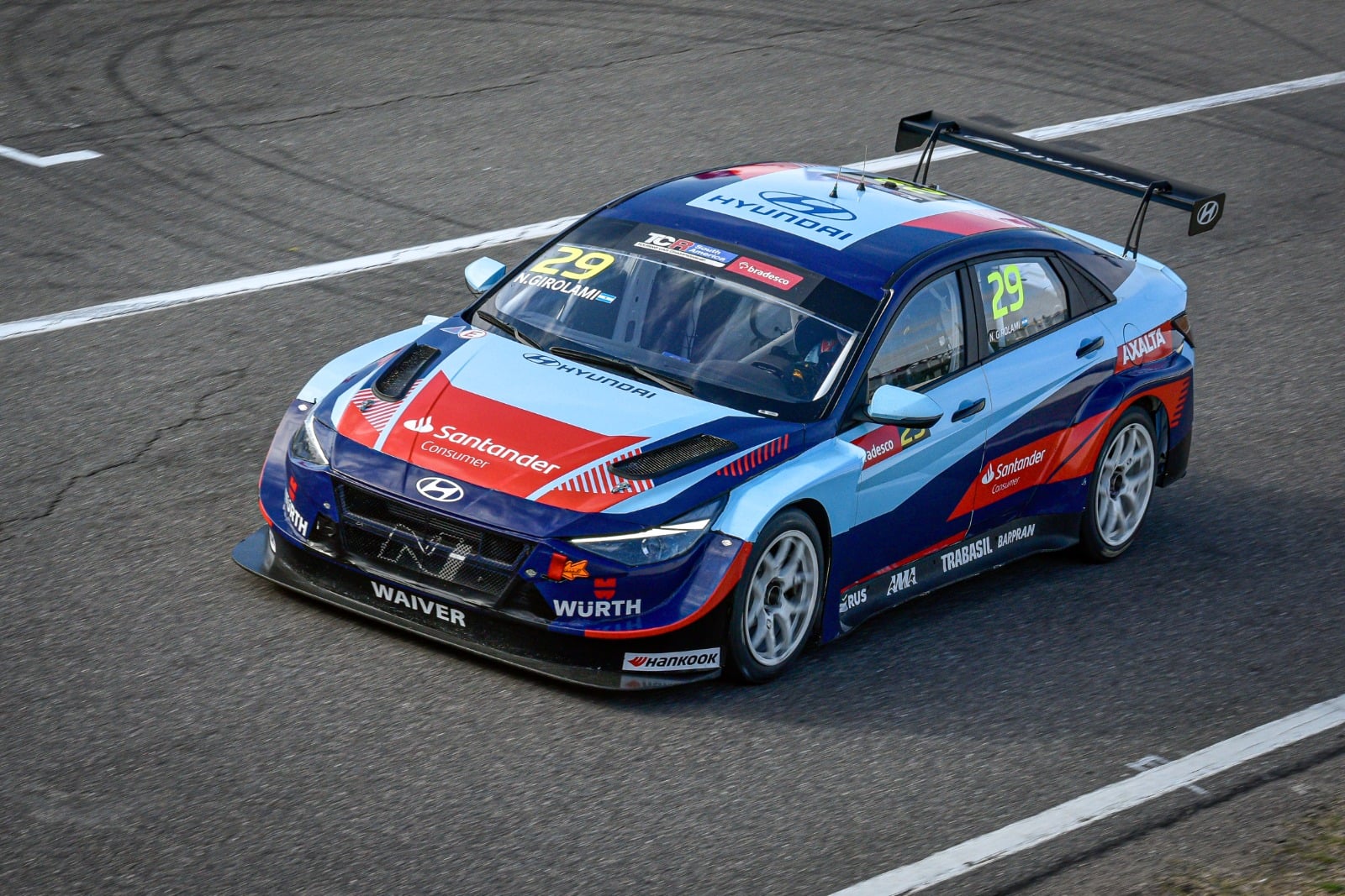 TCR South America: Néstor Girolami segura Cafaro e conquista vitória na Corrida 1 em Córdoba